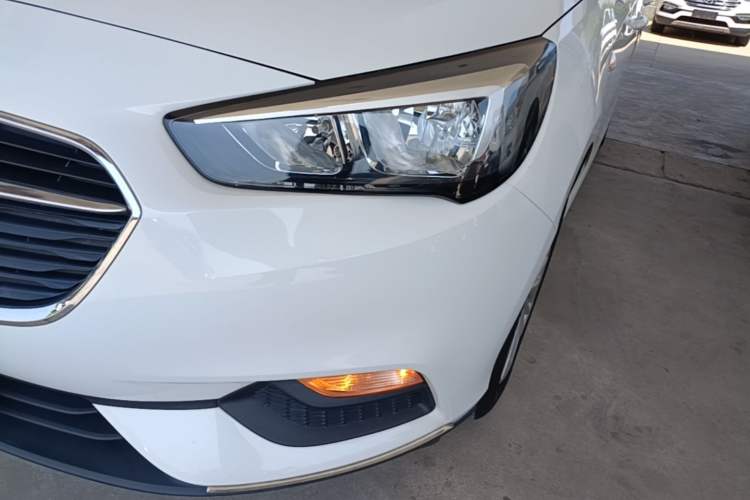 Used Buick Excelle 2020 15N CVT Elite Edition Left Front Headlight