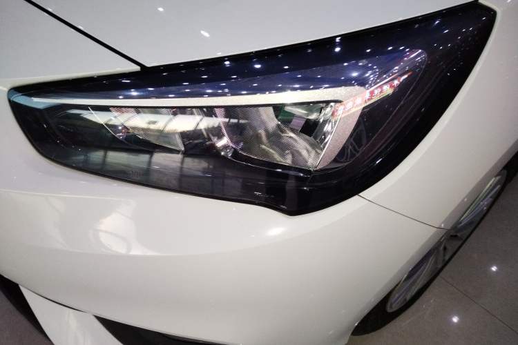 Used Buick Excelle 2020 15N CVT Elite Edition Left Front Headlight