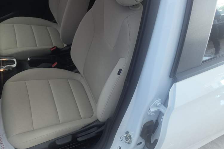 Used Buick Excelle 2020 15N CVT Elite Edition Left Front Seat