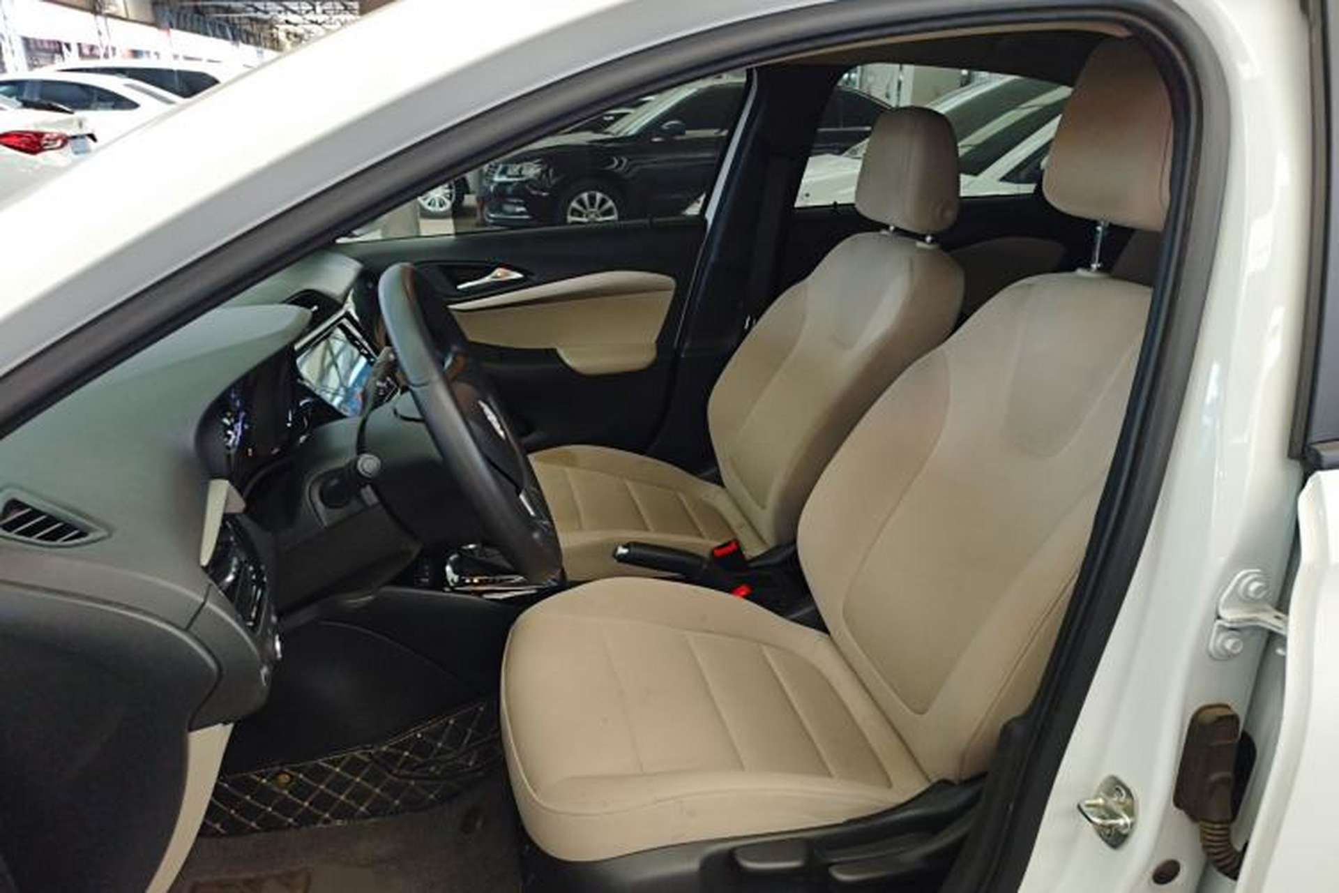 Used Buick Excelle 2020 15N CVT Elite Edition Left Front Seat