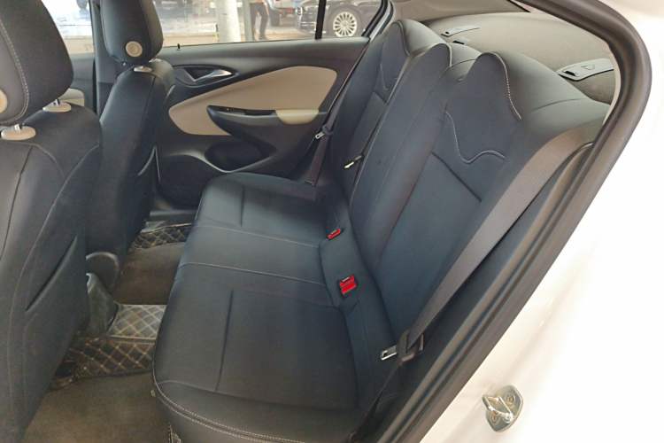 Used Buick Excelle 2020 15N CVT Elite Edition Left Rear Seat