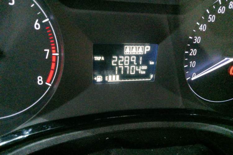 Used Buick Excelle 2020 15N CVT Elite Edition Odometer Close Up