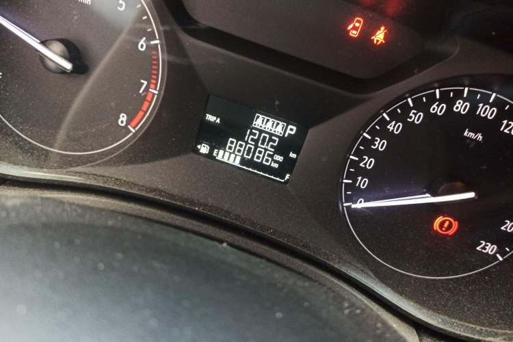 Used Buick Excelle 2020 15N CVT Elite Edition Odometer Close Up