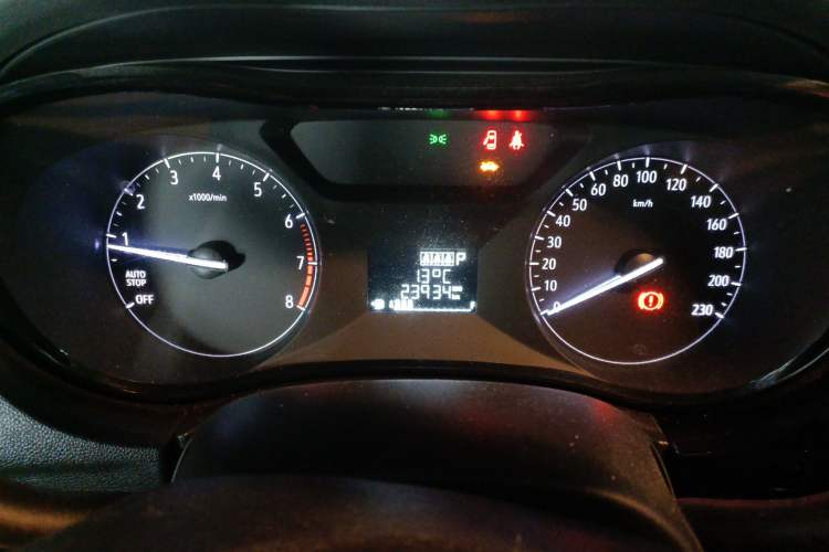 Used Buick Excelle 2020 15N CVT Elite Edition Odometer Close Up