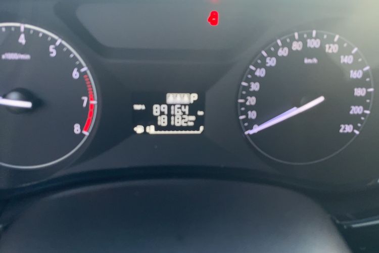 Used Buick Excelle 2020 15N CVT Elite Edition Odometer Close Up