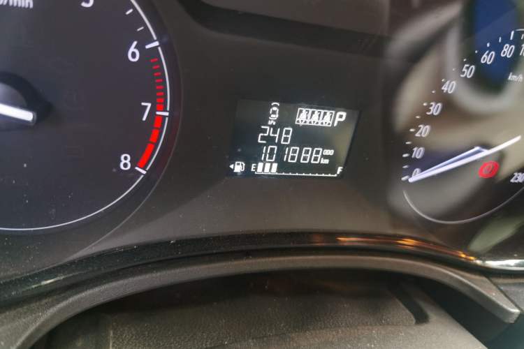 Used Buick Excelle 2020 15N CVT Elite Edition Odometer Close Up