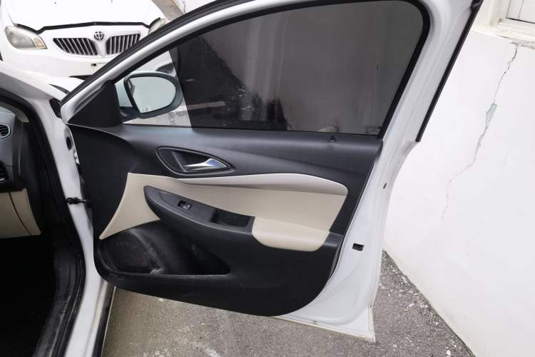 Used Buick Excelle 2020 15N CVT Elite Edition Right Front Door Interior