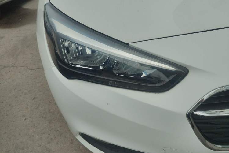 Used Buick Excelle 2020 15N CVT Elite Edition Right Front Headlight