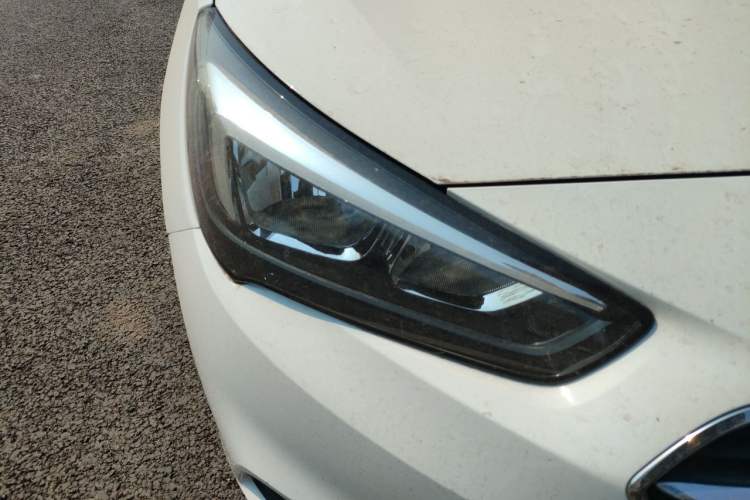 Used Buick Excelle 2020 15N CVT Elite Edition Right Front Headlight