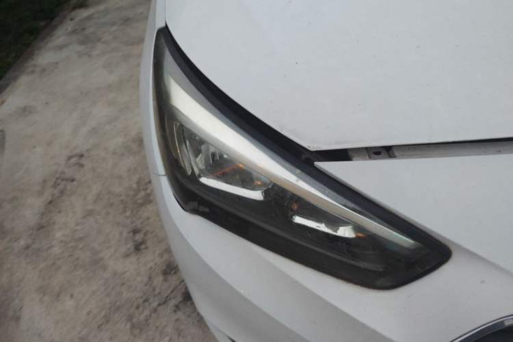 Used Buick Excelle 2020 15N CVT Elite Edition Right Front Headlight