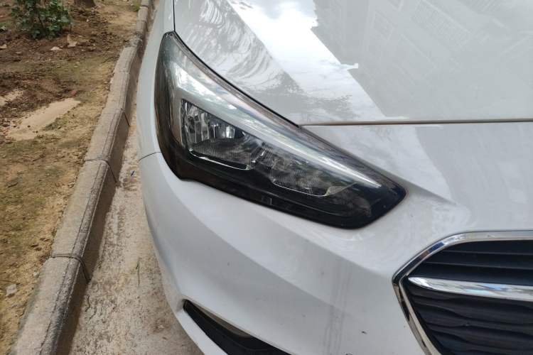 Used Buick Excelle 2020 15N CVT Elite Edition Right Front Headlight