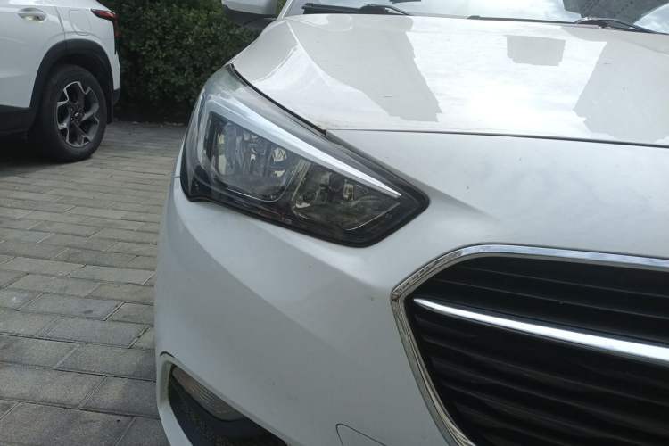 Used Buick Excelle 2020 15N CVT Elite Edition Right Front Headlight