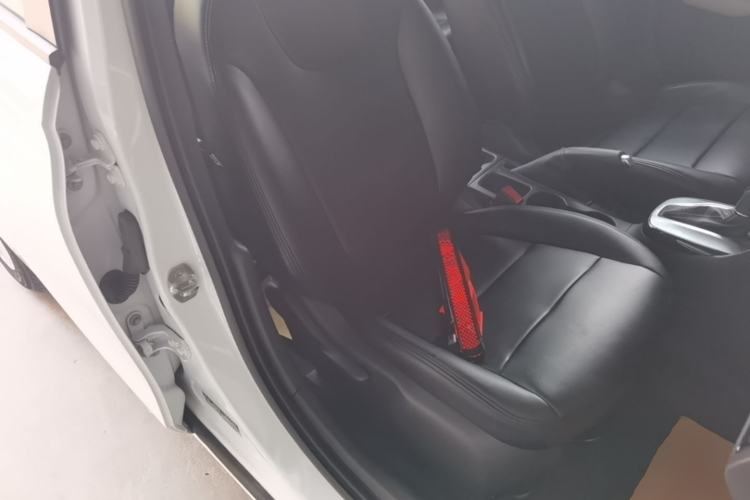 Used Buick Excelle 2020 15N CVT Elite Edition Right Front Seat