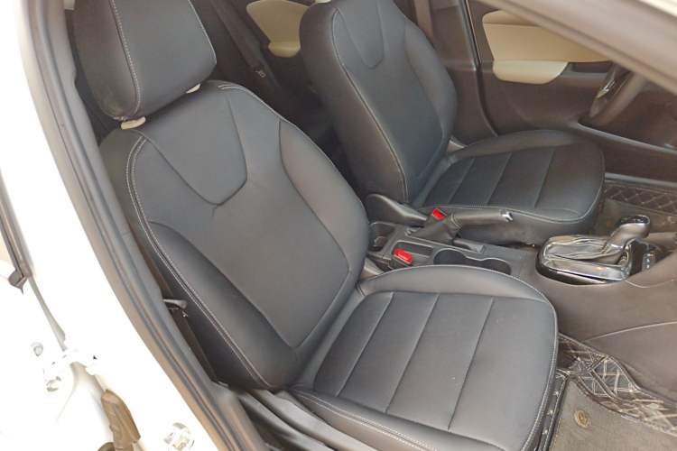Used Buick Excelle 2020 15N CVT Elite Edition Right Front Seat