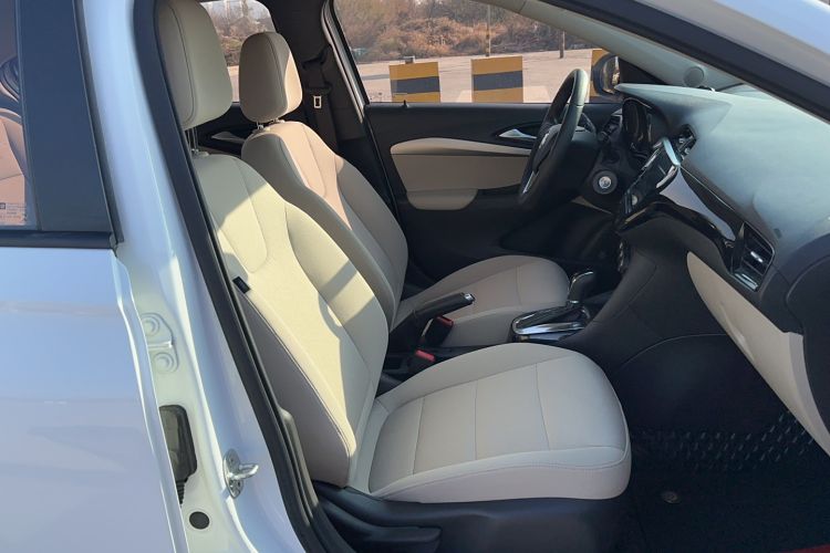 Used Buick Excelle 2020 15N CVT Elite Edition Right Front Seat