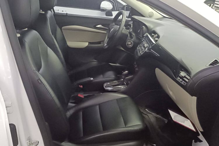 Used Buick Excelle 2020 15N CVT Elite Edition Right Front Seat