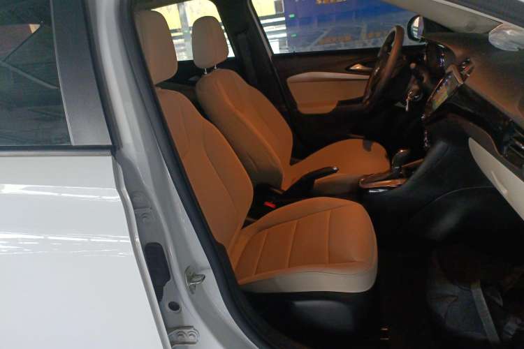 Used Buick Excelle 2020 15N CVT Elite Edition Right Front Seat