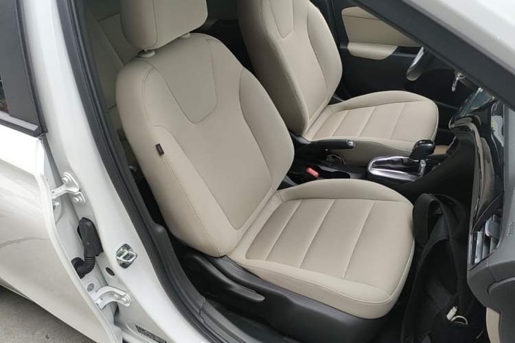 Used Buick Excelle 2020 15N CVT Elite Edition Right Front Seat