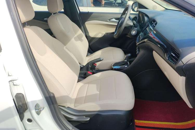 Used Buick Excelle 2020 15N CVT Elite Edition Right Front Seat
