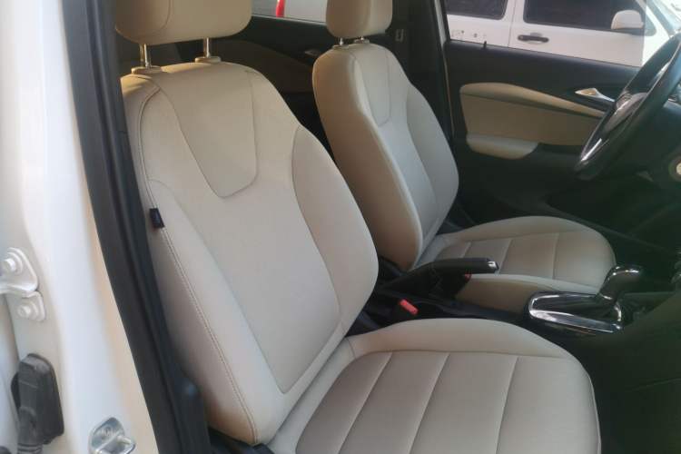 Used Buick Excelle 2020 15N CVT Elite Edition Right Front Seat
