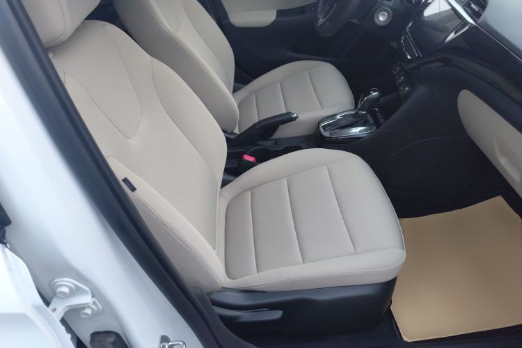 Used Buick Excelle 2020 15N CVT Elite Edition Right Front Seat
