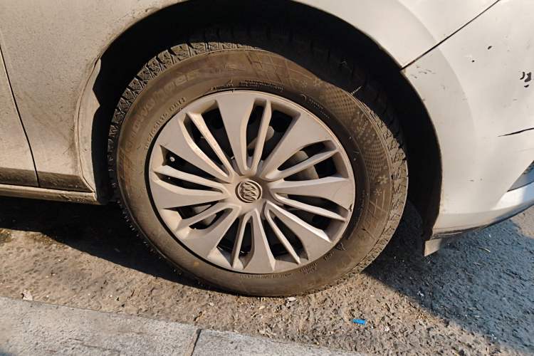 Used Buick Excelle 2020 15N CVT Elite Edition Right Front Wheel Hub