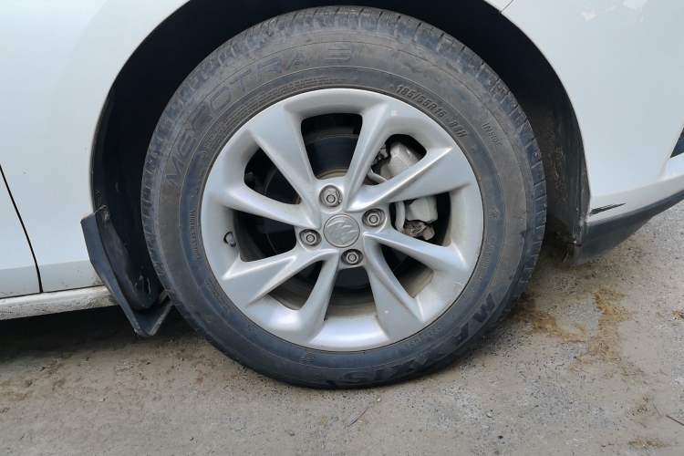 Used Buick Excelle 2020 15N CVT Elite Edition Right Front Wheel Hub