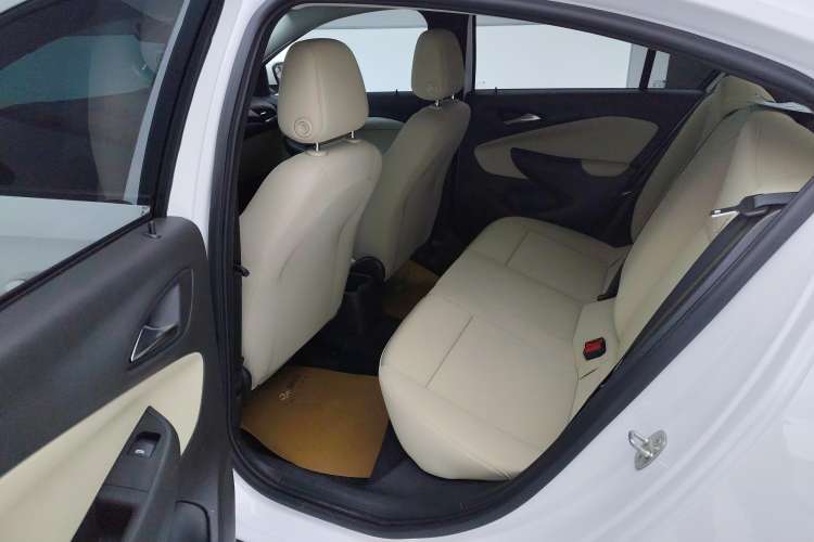 Used Buick Excelle 2020 15N CVT Elite Edition Right Rear Seat