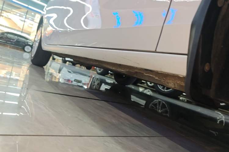Used Buick Excelle 2020 15N CVT Elite Edition Right Side Sill