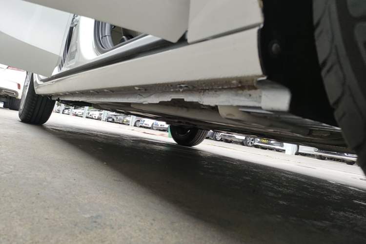 Used Buick Excelle 2020 15N CVT Elite Edition Right Side Sill