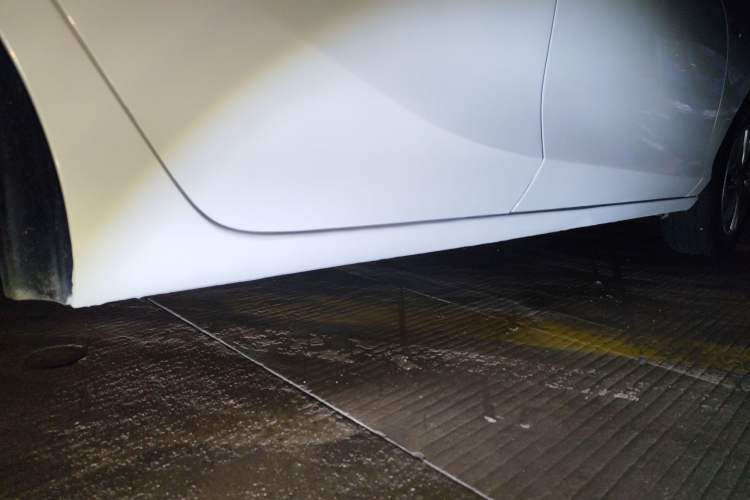 Used Buick Excelle 2020 15N CVT Elite Edition Right Side Sill