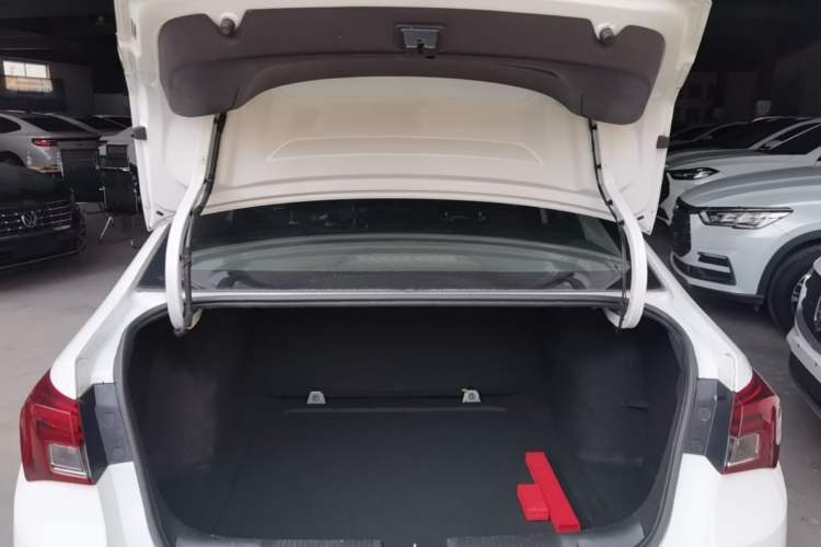 Used Buick Excelle 2020 15N CVT Elite Edition Trunk