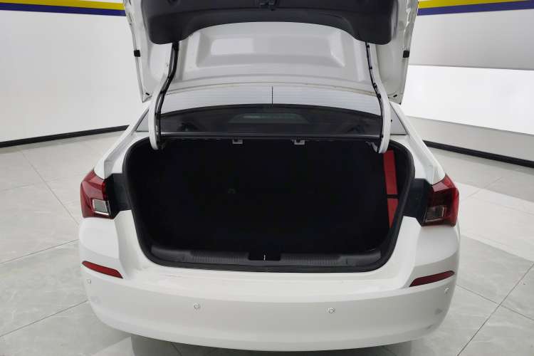 Used Buick Excelle 2020 15N CVT Elite Edition Trunk