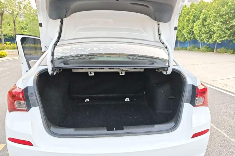 Used Buick Excelle 2020 15N CVT Elite Edition Trunk