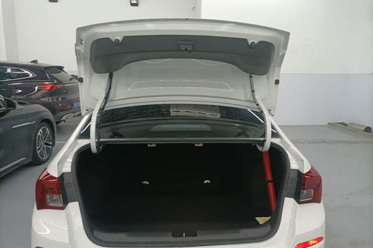 Used Buick Excelle 2020 15N CVT Elite Edition Trunk