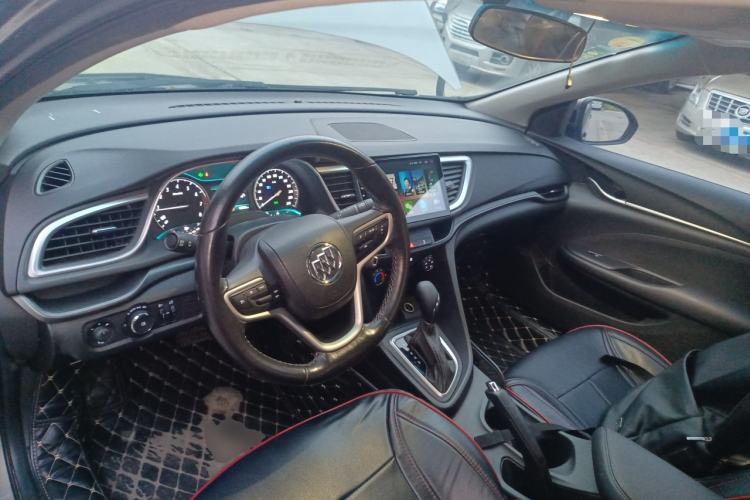 Used Buick Excelle GX 2018 18T Automatic Elite Model Center Console