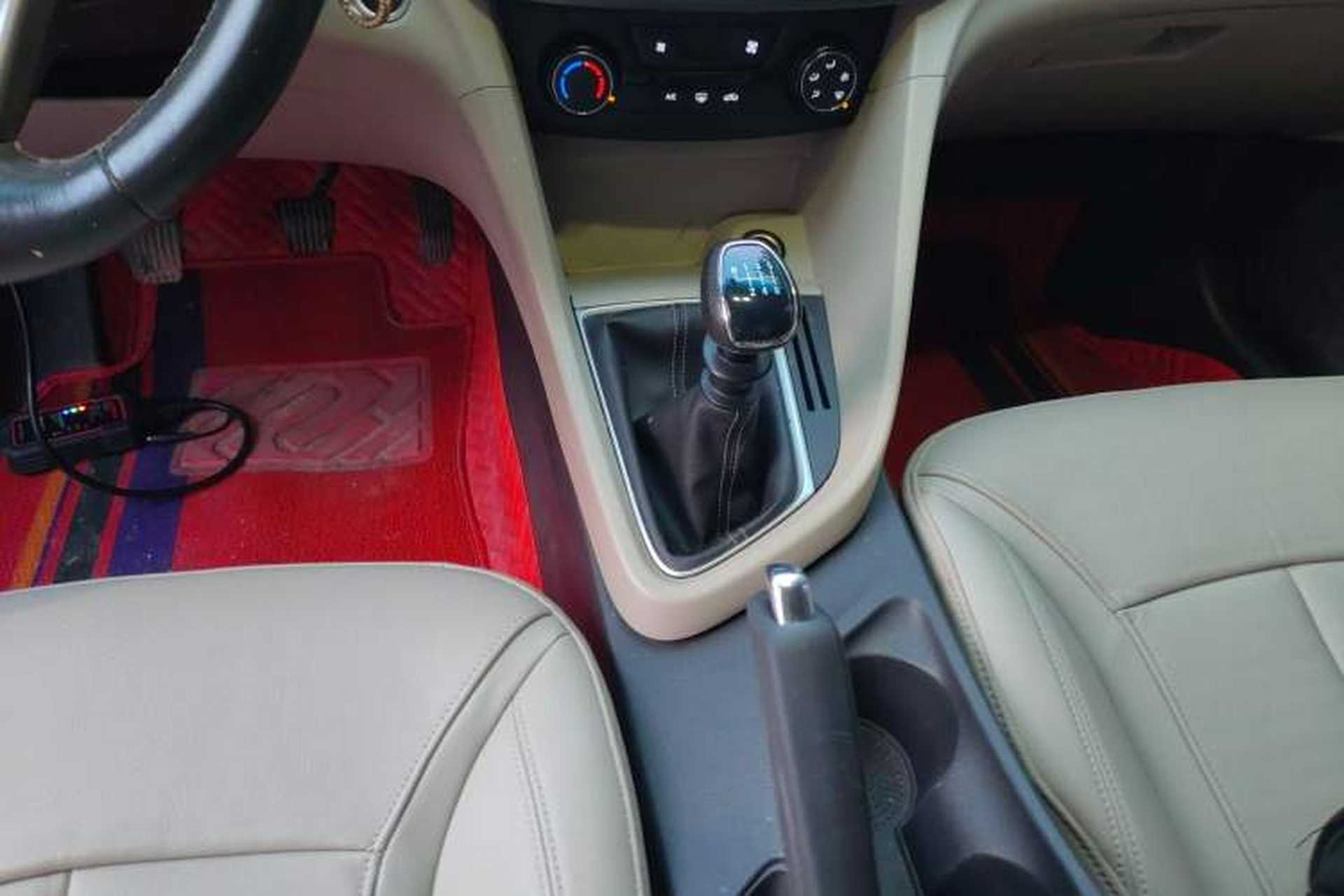 Used Buick Excelle GX 2018 15T Manual Elite Model Gear Lever