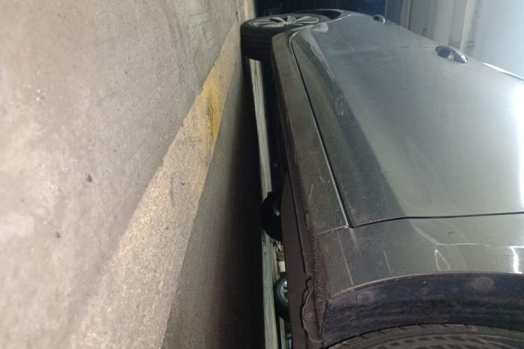 Used Buick Excelle GX 2018 18T Automatic Elite Model Right Side Sill