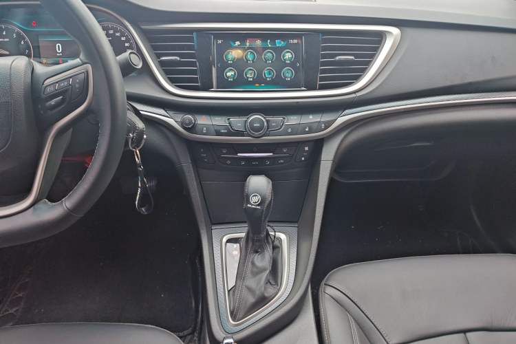 Used Buick Excelle GX 2019 18T Automatic Connected Elite Model China VI Standard Audio And AC Panel