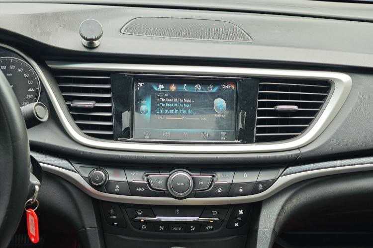 Used Buick Excelle GX 2019 18T Automatic Connected Elite Model China VI Standard Audio And AC Panel