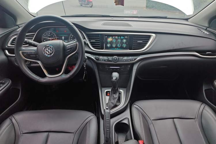 Used Buick Excelle GX 2019 18T Automatic Connected Elite Model China VI Standard Center Console
