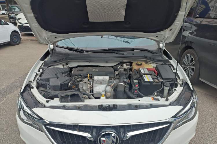 Used Buick Excelle GX 2019 18T Automatic Connected Elite Model China VI Standard Engine Bay