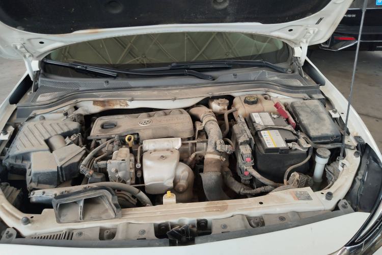 Used Buick Excelle GX 2019 18T Automatic Connected Elite Model China VI Standard Engine Bay
