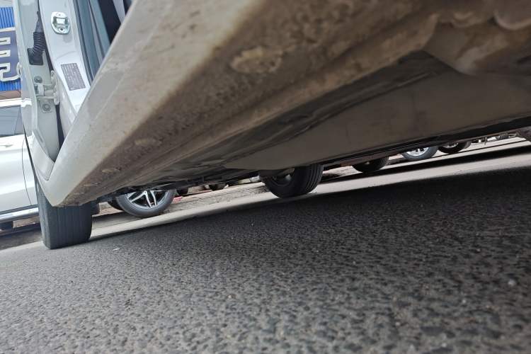 Used Buick Excelle GX 2019 18T Automatic Connected Elite Model China VI Standard Right Side Sill