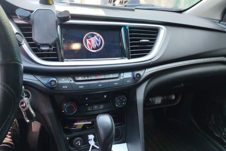 Used Buick Excelle GX 2018 18T Automatic Elite Model Audio And AC Panel