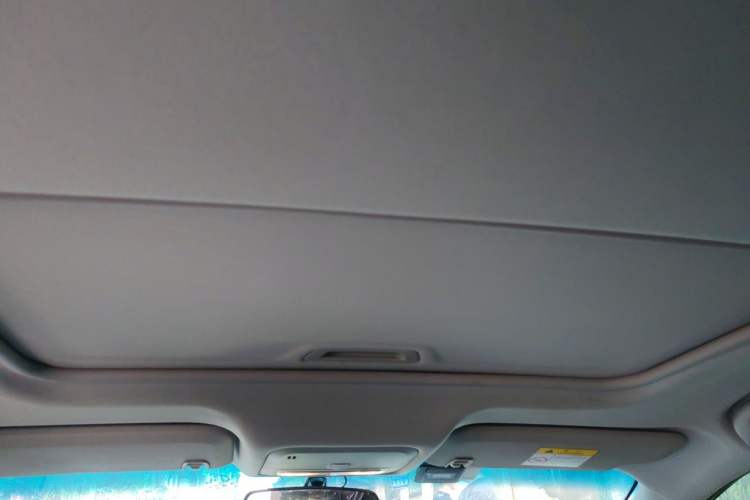 Used Buick Excelle GX 2018 18T Automatic Elite Model Headliner