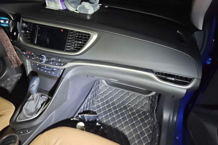 Used Buick Excelle GX 2018 18T Automatic Flagship Model Audio And AC Panel