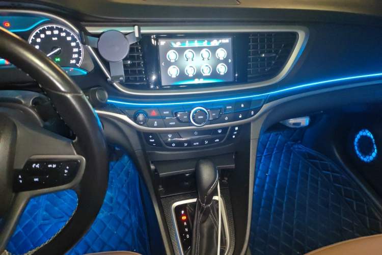 Used Buick Excelle GX 2018 18T Automatic Flagship Model Audio And AC Panel