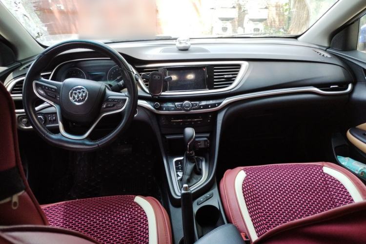 Used Buick Excelle GX 2018 18T Automatic Flagship Model Center Console