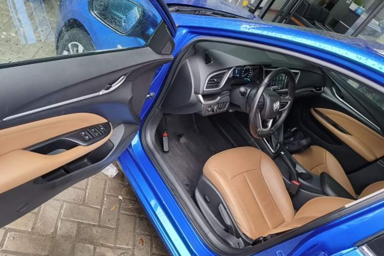 Used Buick Excelle GX 2018 18T Automatic Flagship Model Driver Seat
